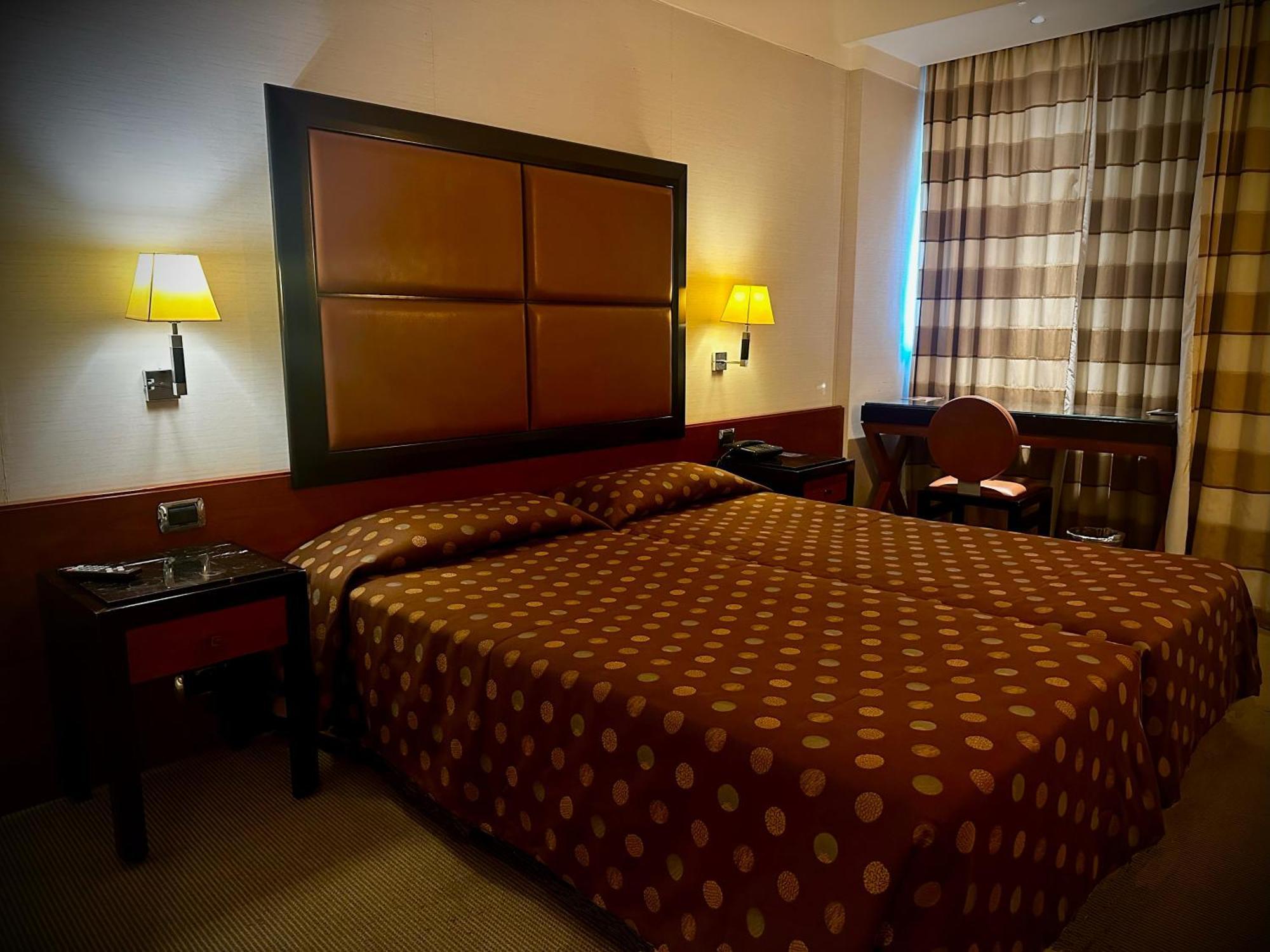 Ergife Palace Hotel Рим Екстериор снимка