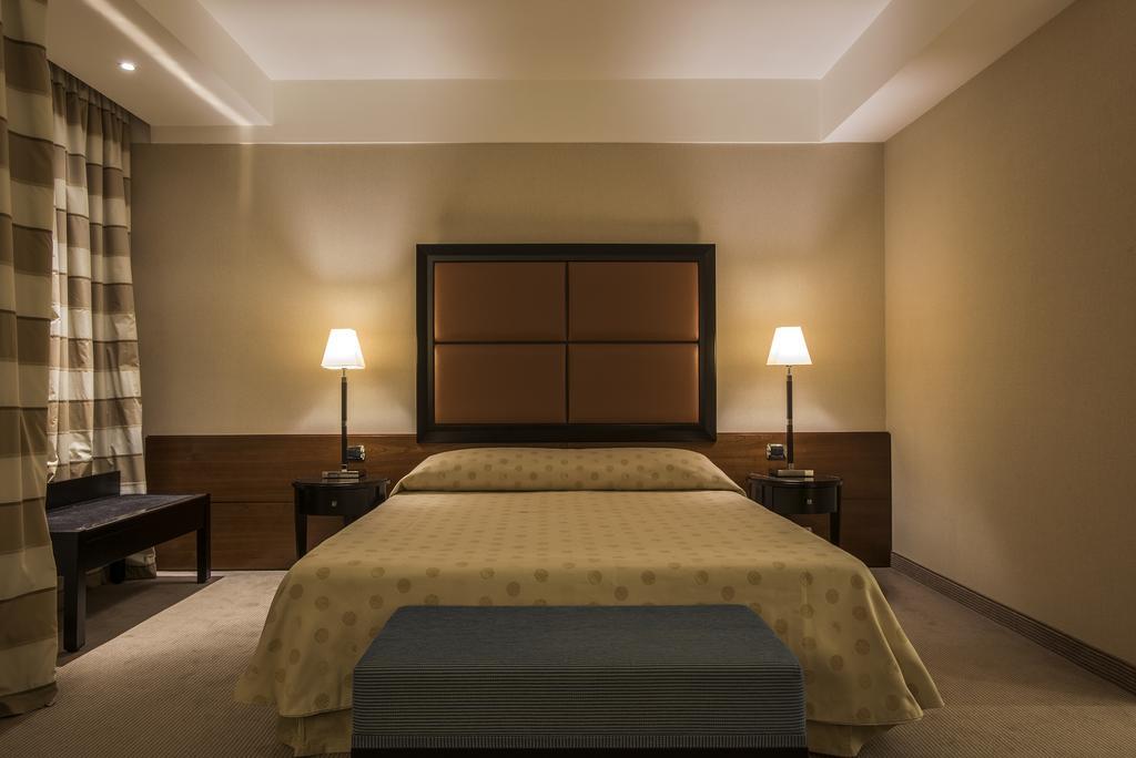 Ergife Palace Hotel Рим Екстериор снимка