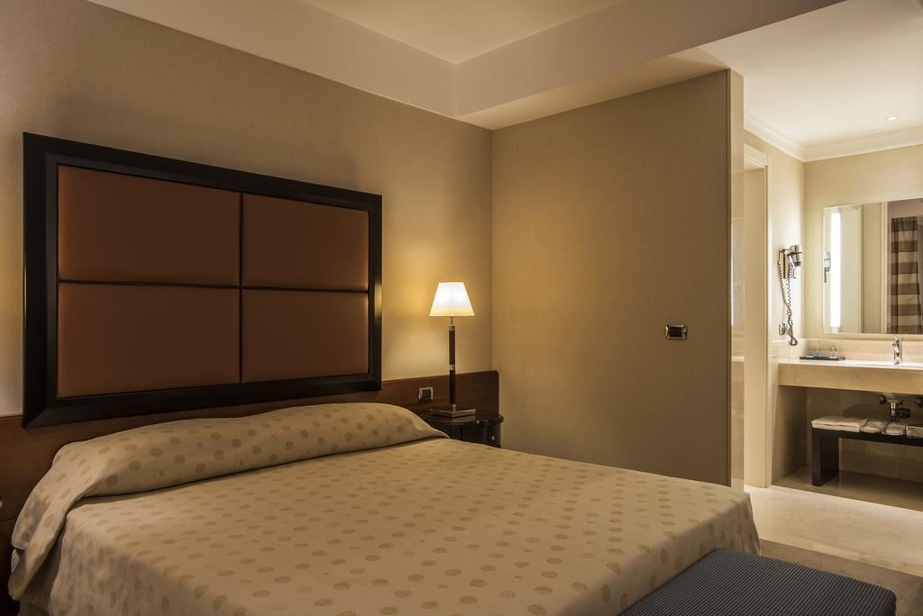 Ergife Palace Hotel Рим Екстериор снимка